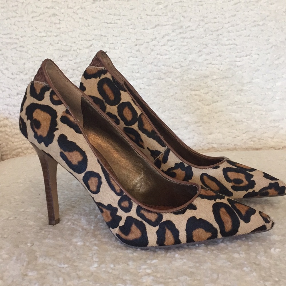 NWOT Sam Edelman leopard calf hair pumps